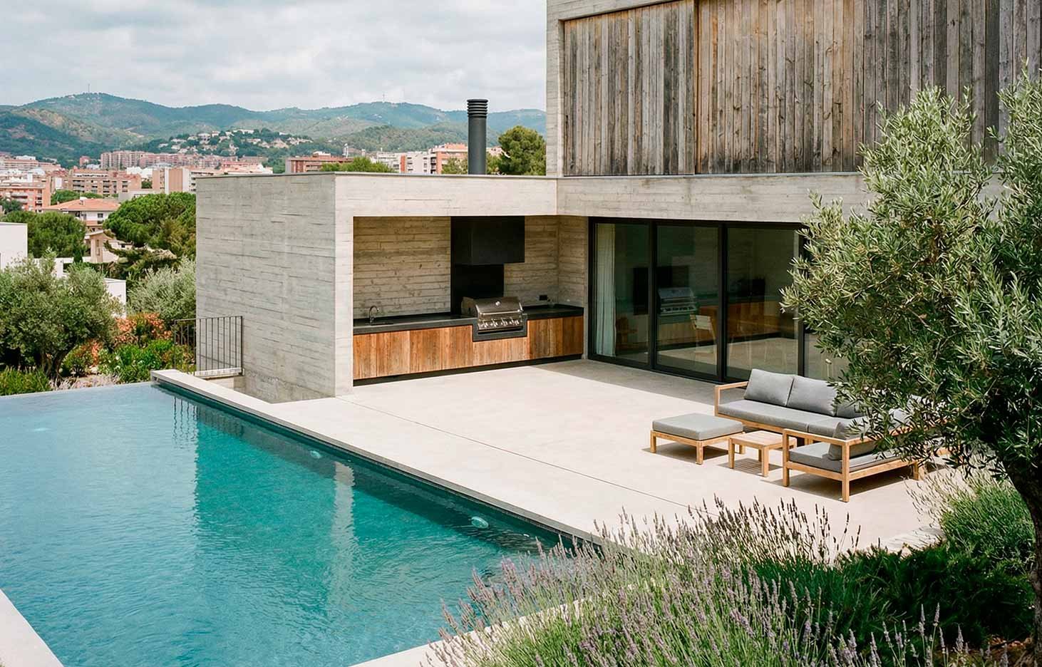 como-es-nuestro-proceso-de-reforma-de-patios-barcelona