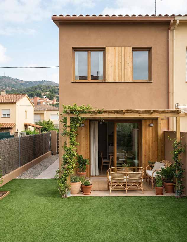 especialistas-en-reformas-y-diseño-de-exteriores-en-montcada-i-reixac-barcelona-cesped-artificial-obrafacil