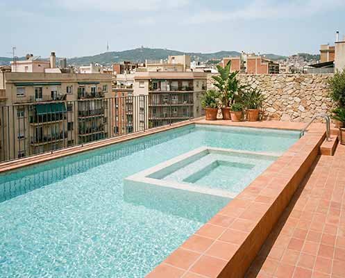 piscinas-con-jacuzzi-integrado-en-el-mismo-vaso