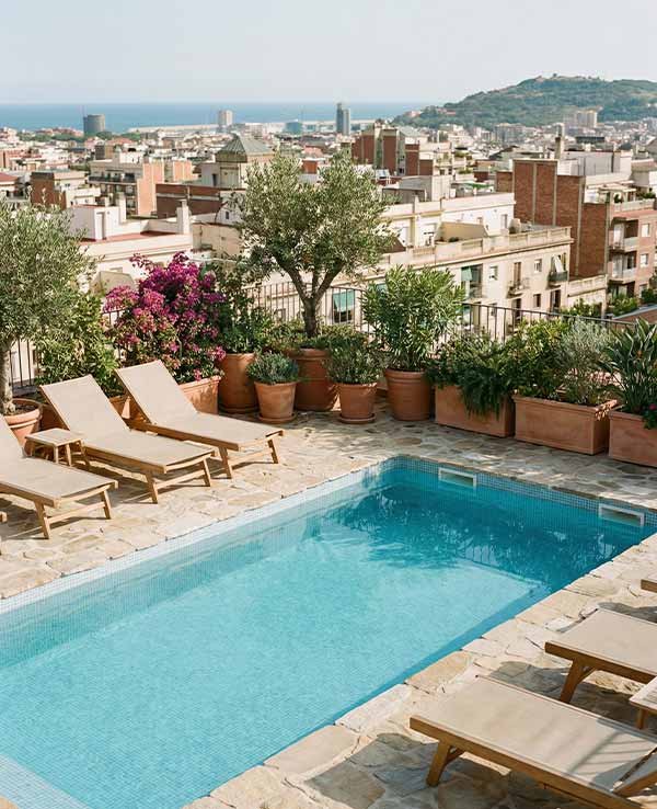 por-que-reformar-una-piscina-en-barcelona