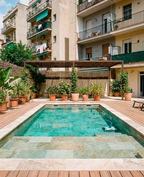 ventajas-de-reformar-una-piscina