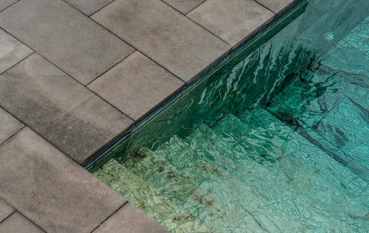 revestimientos-de-piscinas-guia-completa-para-elegir-el-mejor
